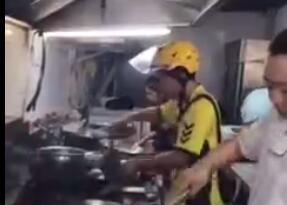 外卖员爆料外卖员视频,揭秘外卖行业背后的辛酸与真相 第1张 外卖员爆料外卖员视频,揭秘外卖行业背后的辛酸与真相 第1张